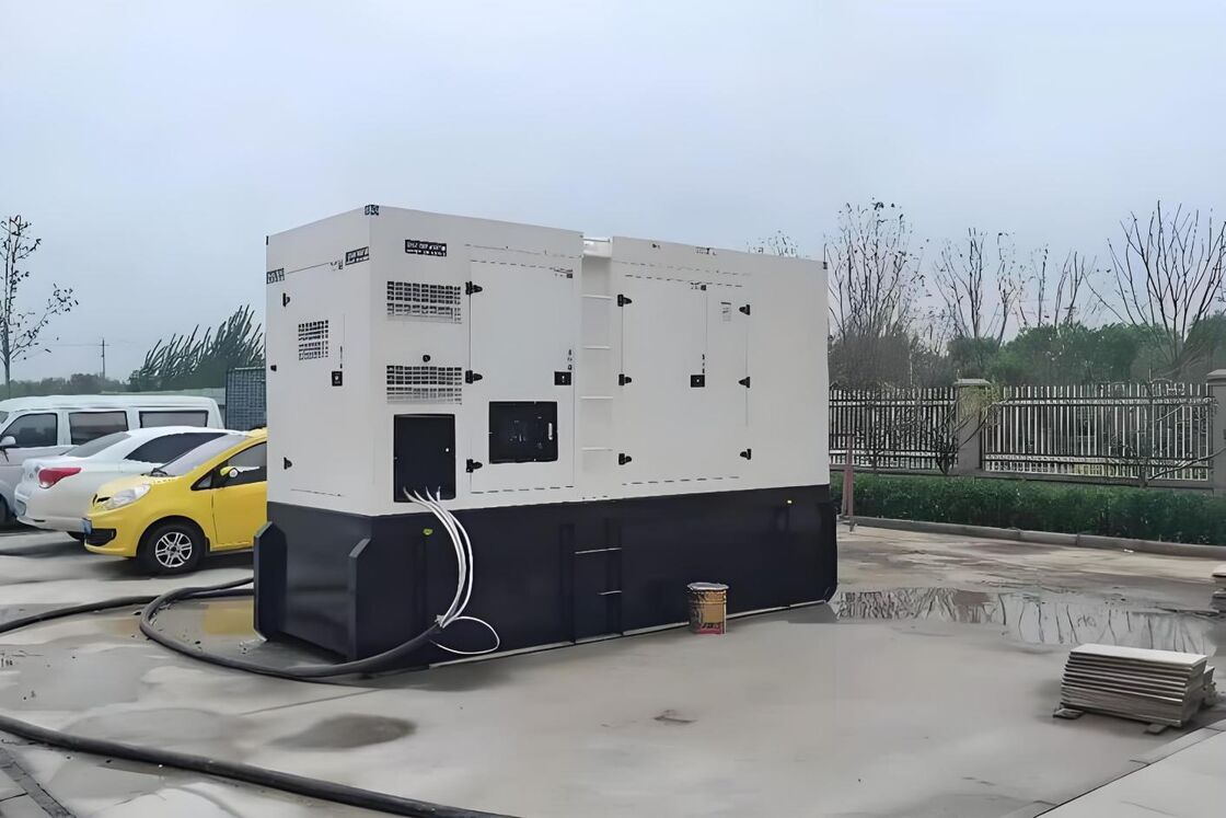 Generator ogniw paliwowych na metanol o mocy znamionowej 120 kW, zapewniający czystą energię o zerowej emisji i wyjątkowo niski koszt energii elektrycznej